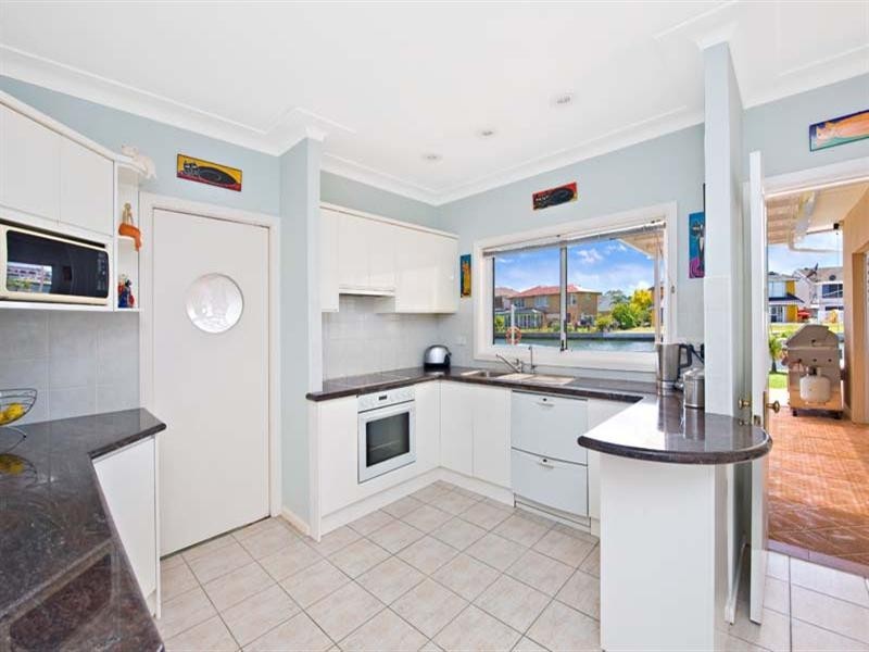 12 Clarence Crescent, Sylvania Waters NSW 2224