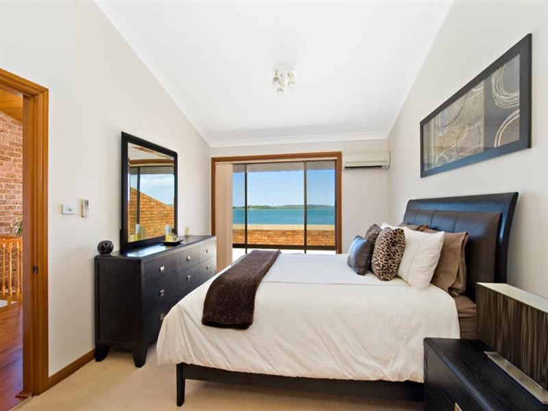 24 Woodlands Road, Taren Point NSW 2229