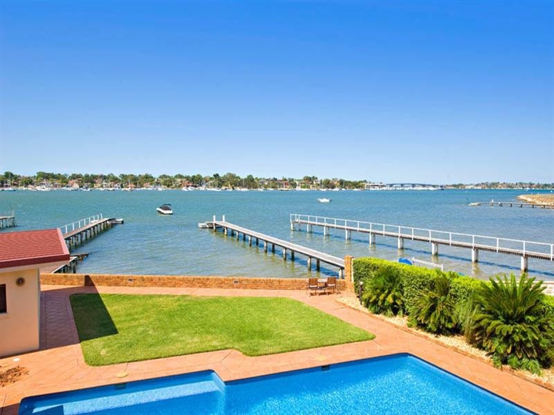 14 Beach Street, Blakehurst NSW 2221