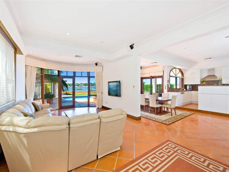 14 Beach Street, Blakehurst NSW 2221