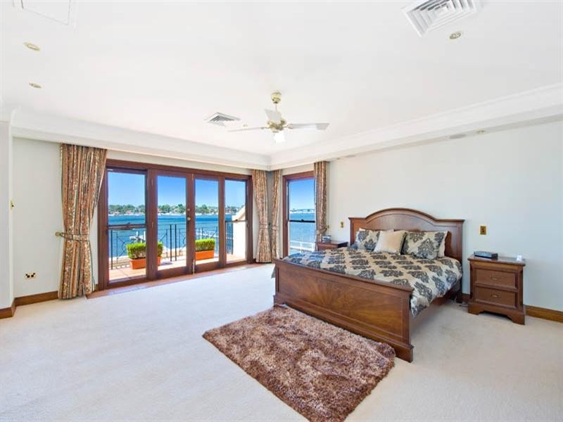 14 Beach Street, Blakehurst NSW 2221