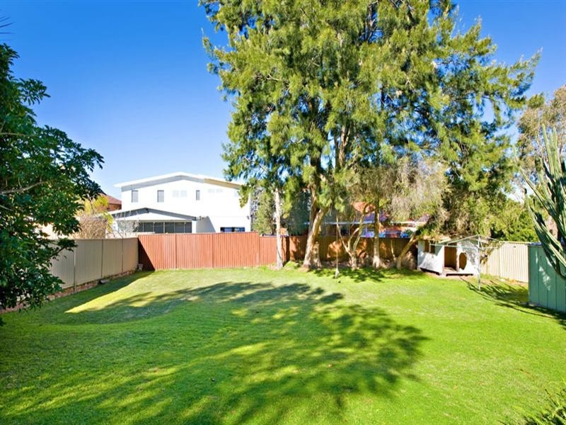 90 Evelyn Street, Sylvania NSW 2224