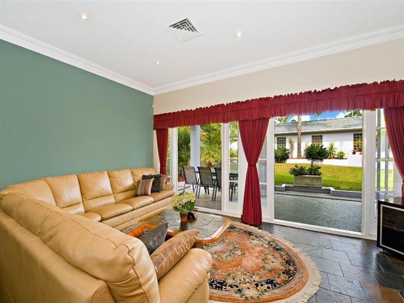 8 Clare Street, Sylvania NSW 2224