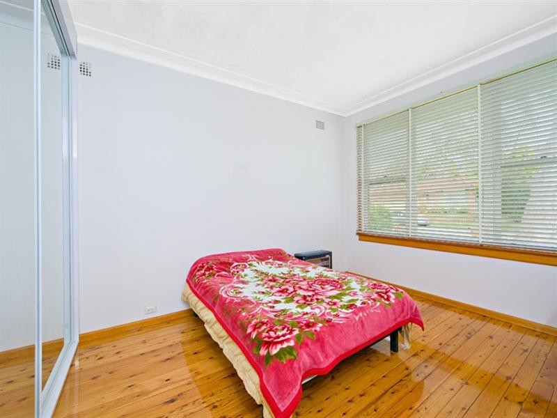 2 Tomah Place, Sylvania NSW 2224