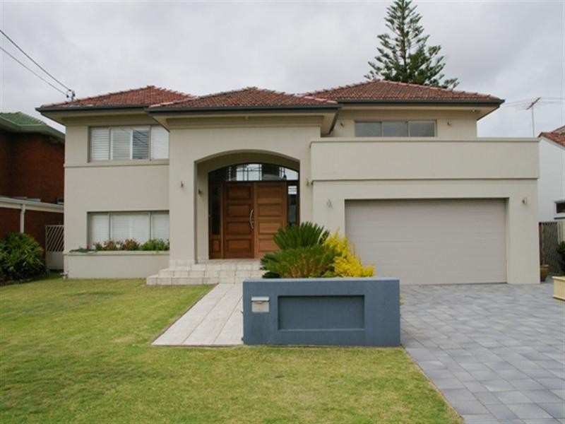 9 Lachlan Avenue, Sylvania Waters NSW 2224