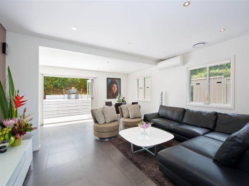 11 Snowden Avenue, Sylvania NSW 2224