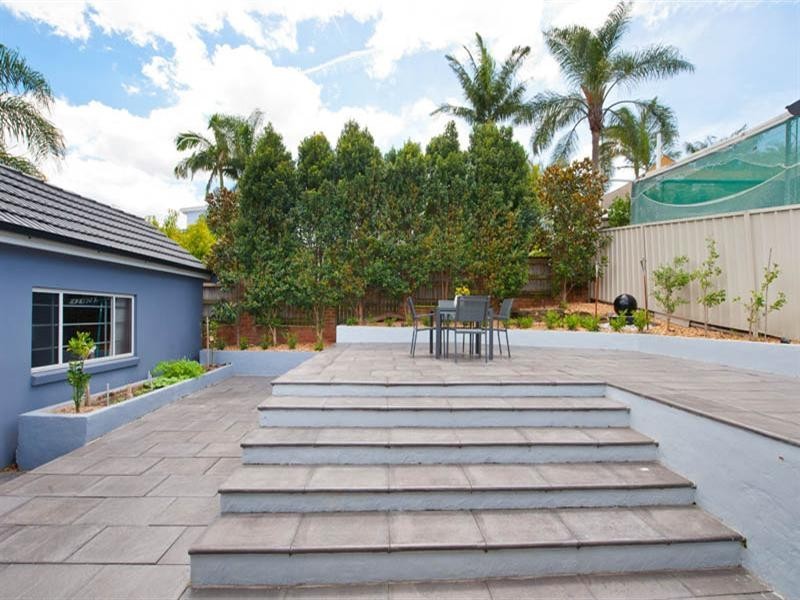 11 Snowden Avenue, Sylvania NSW 2224