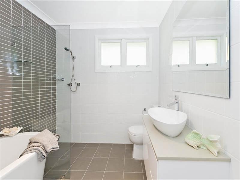 33 Amaroo Street, Sylvania NSW 2224