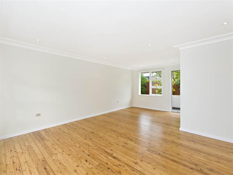 33 Amaroo Street, Sylvania NSW 2224