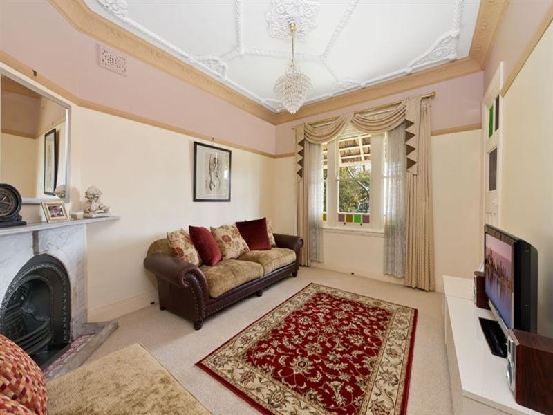 30 Kingsland Road South, Bexley NSW 2207