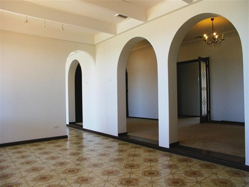 7 LACHLAN Avenue, Sylvania Waters NSW 2224