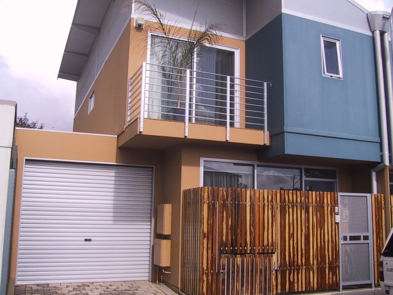 7 Vinrace Street, Adelaide SA 5000