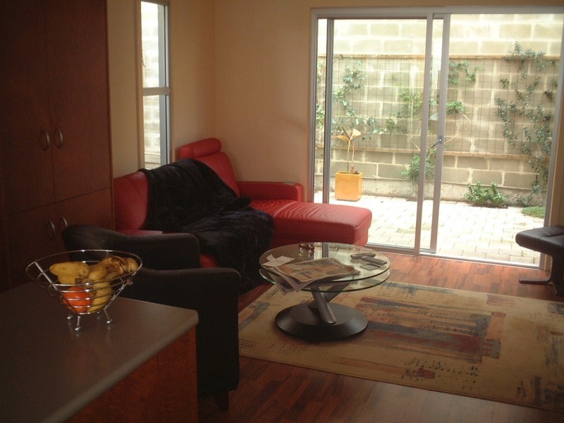 7 Vinrace Street, Adelaide SA 5000