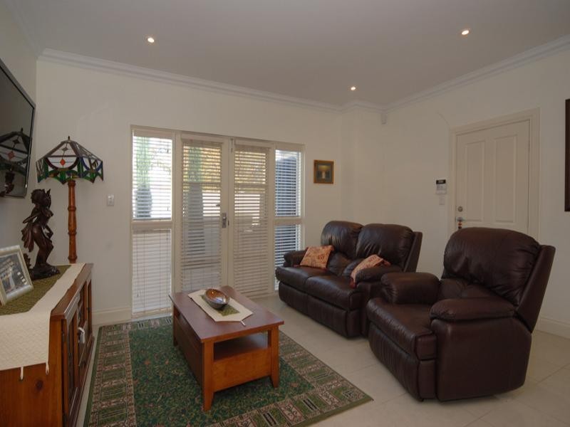 18 Rhyl Avenue, Wayville SA 5034