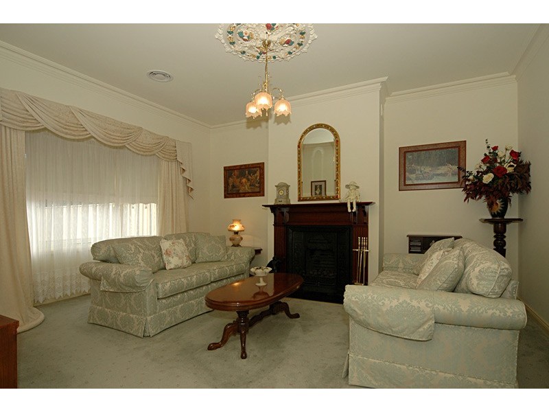 8 Kristen Court, Coromandel Valley SA 5051