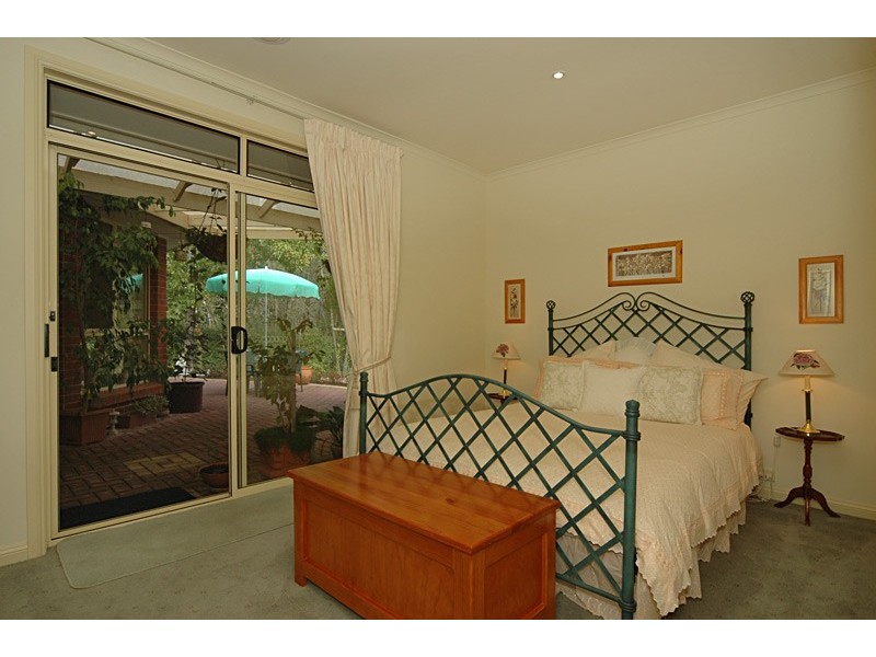 8 Kristen Court, Coromandel Valley SA 5051