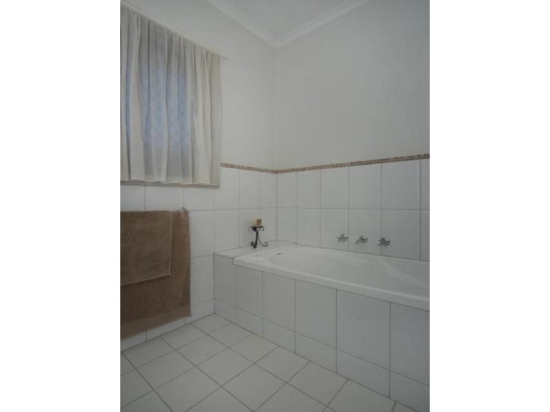 2A Bridgeford Street, Greenacres SA 5086