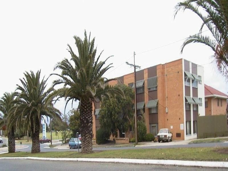 4/23 Military Road, West Beach SA 5024