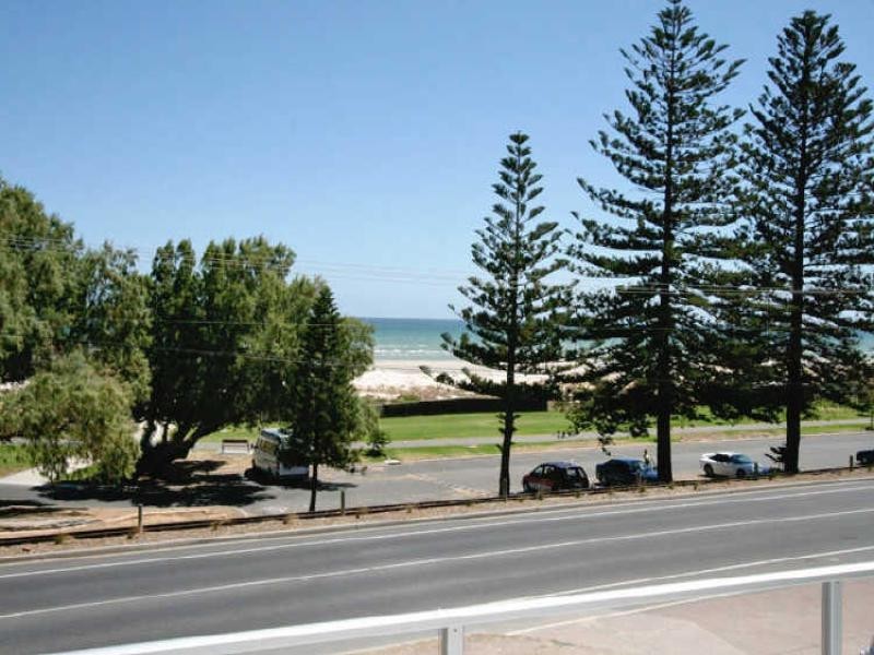 24 Esplanade, Semaphore South SA 5019