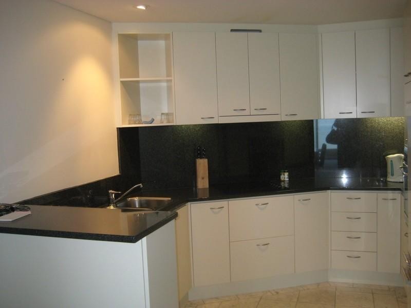 Apart 37 Holdfast Promenade, Glenelg SA 5045