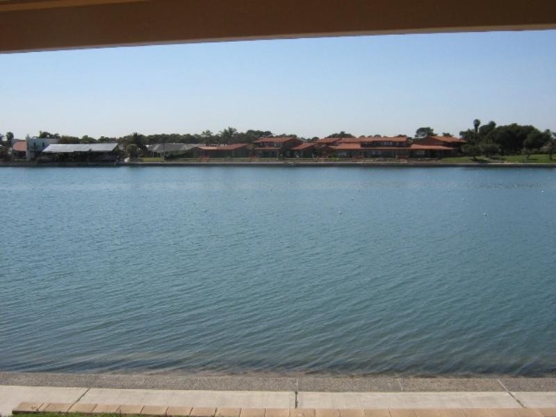 2/80 Military Road, Tennyson SA 5022