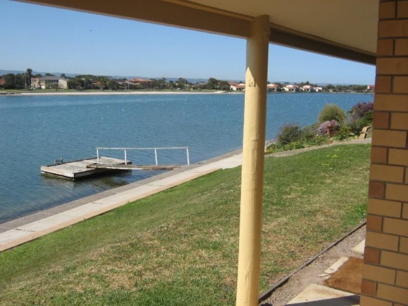 2/80 Military Road, Tennyson SA 5022