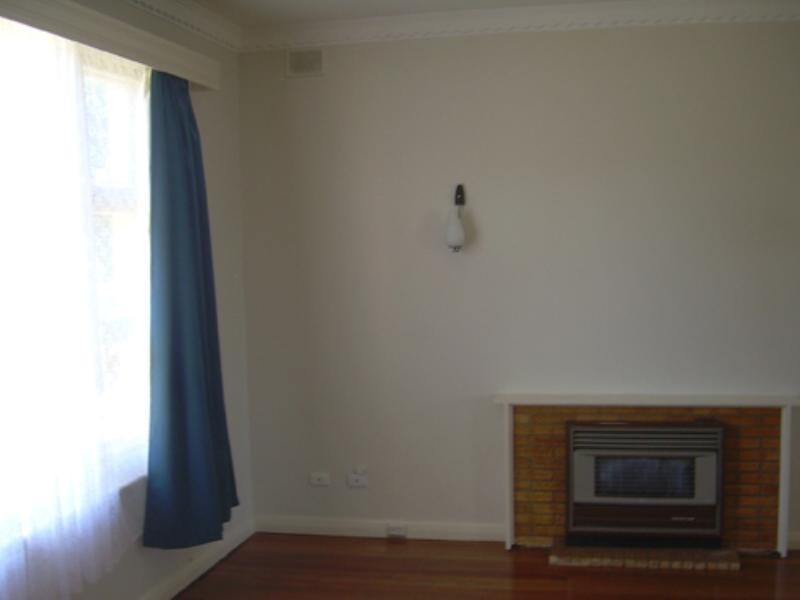 3 Auriel Way, Valley View SA 5093