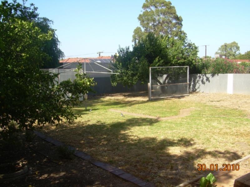 3 Auriel Way, Valley View SA 5093