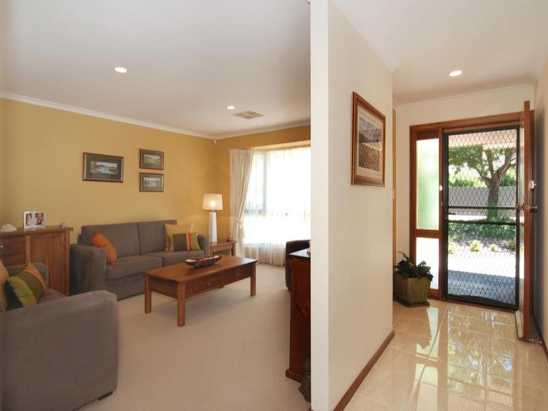 18 Hampton Drive, Oakden SA 5086