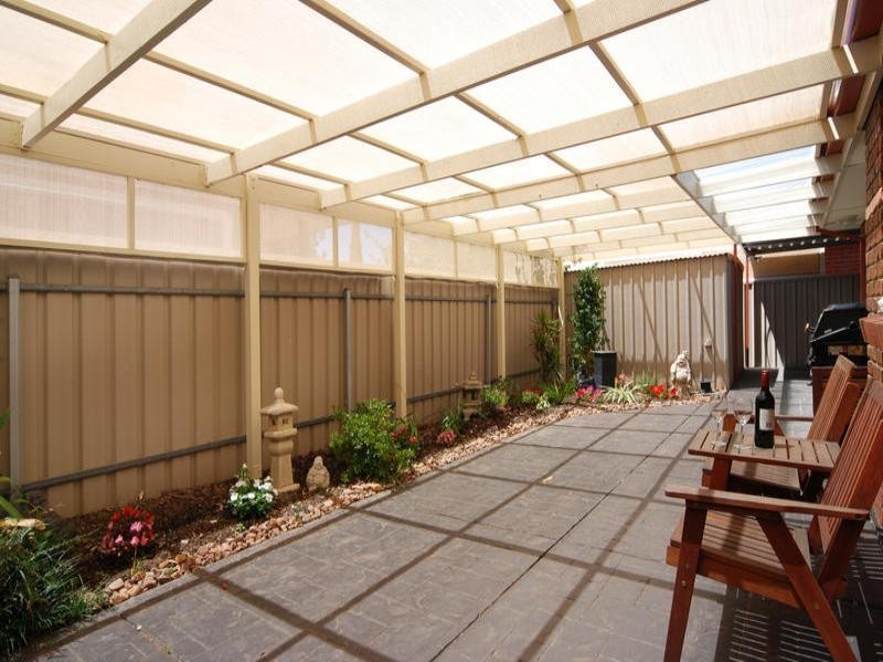 18 Hampton Drive, Oakden SA 5086