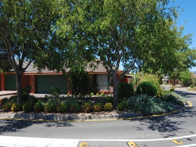 18 Hampton Drive, Oakden SA 5086