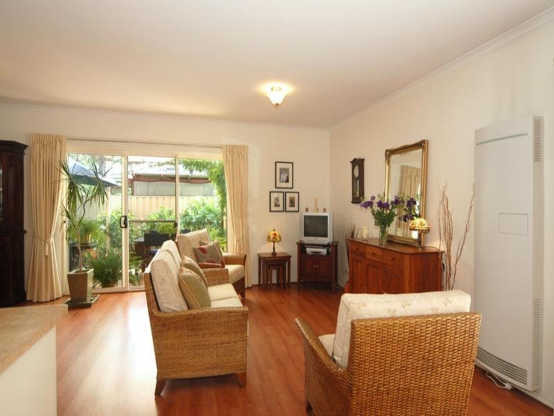 House 2    33 Fourth Avenue, Ascot Park SA 5043