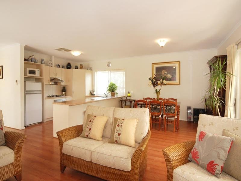 House 2    33 Fourth Avenue, Ascot Park SA 5043