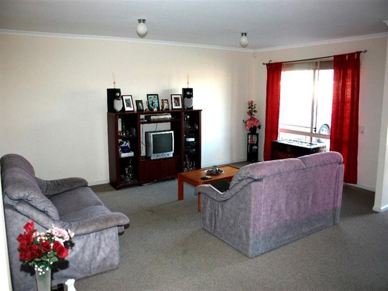 24 Pyrus Cressent, Andrews Farm SA 5114