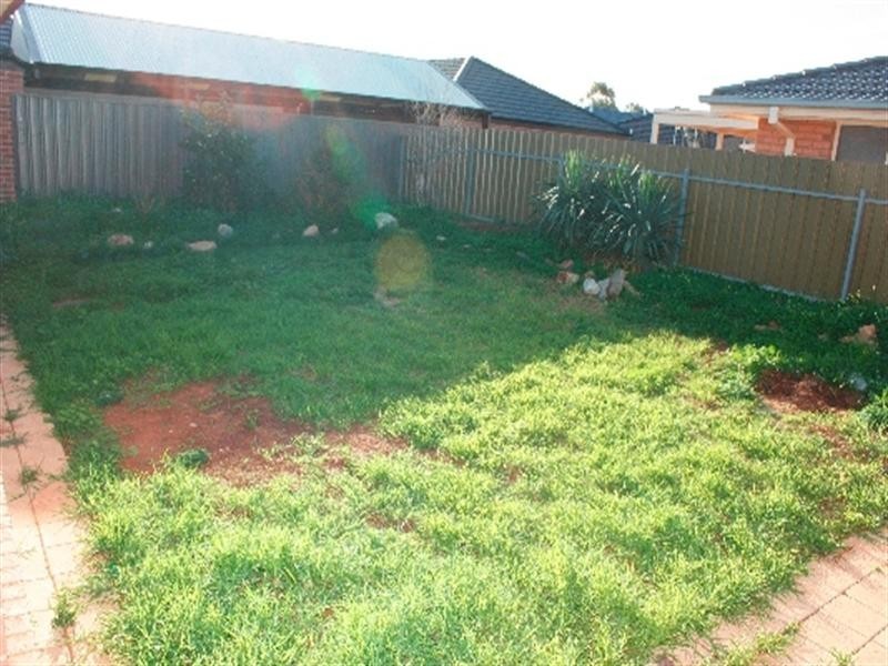 24 Pyrus Cressent, Andrews Farm SA 5114