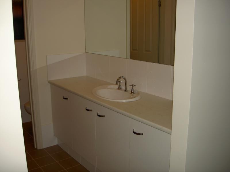 3 Vista Avenue, Valley View SA 5093