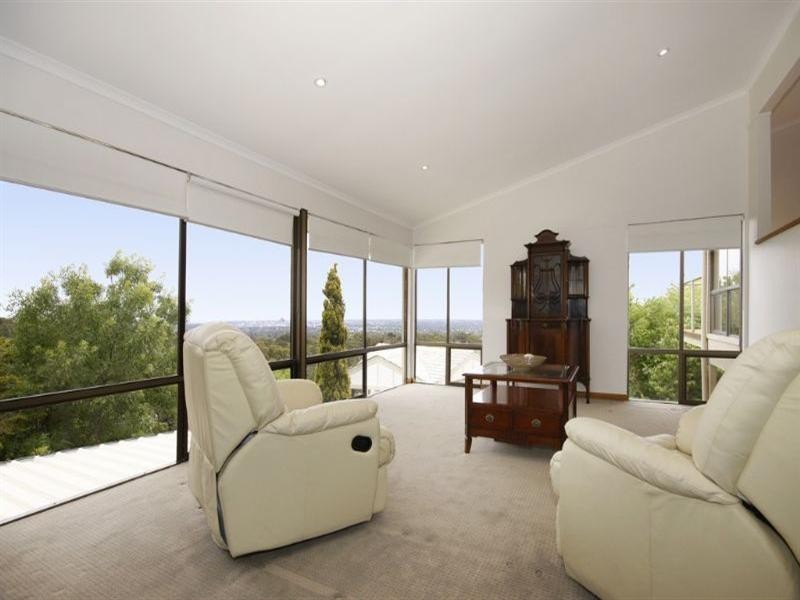 17 Gandys Gully Road, Stonyfell SA 5066