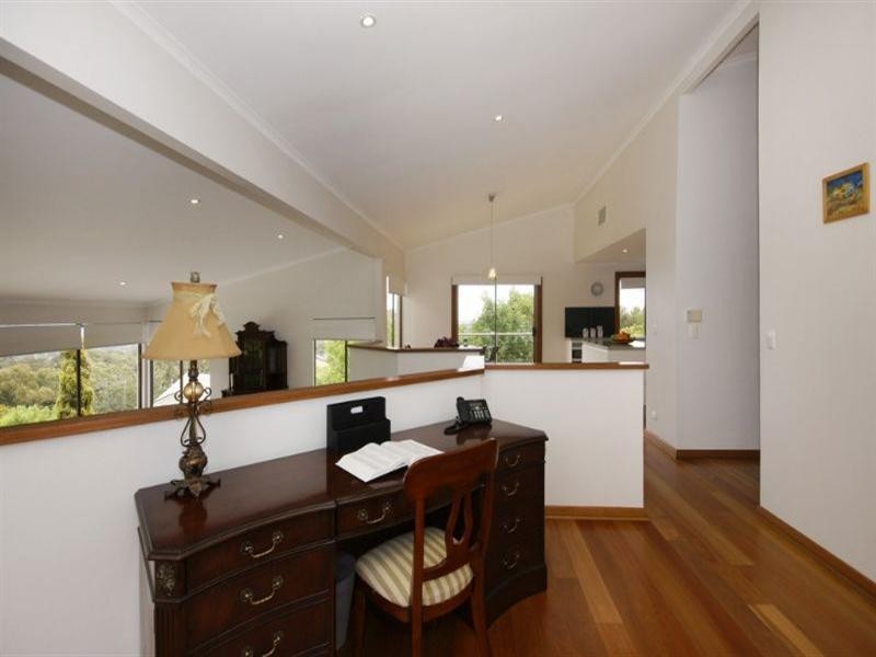 17 Gandys Gully Road, Stonyfell SA 5066