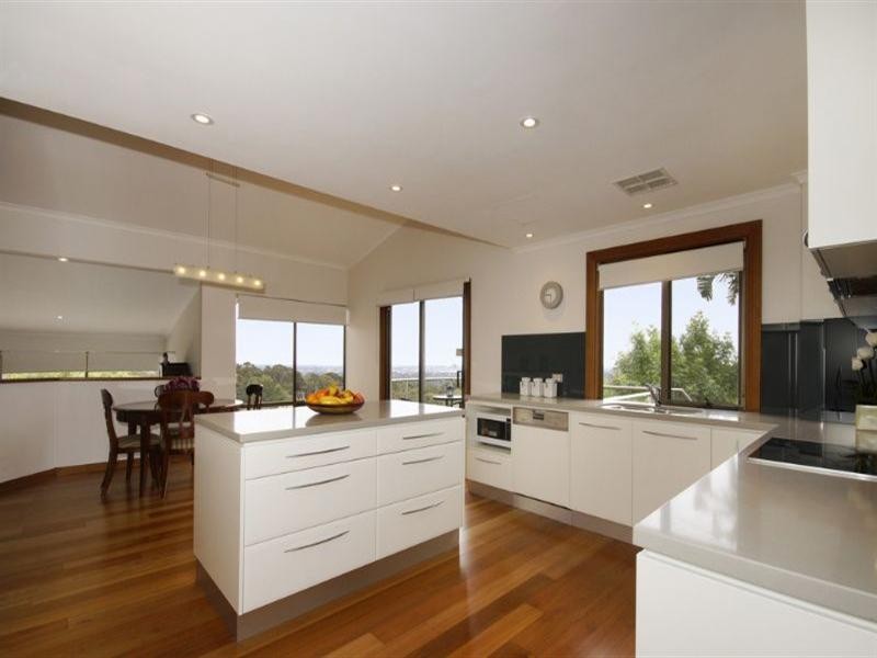 17 Gandys Gully Road, Stonyfell SA 5066