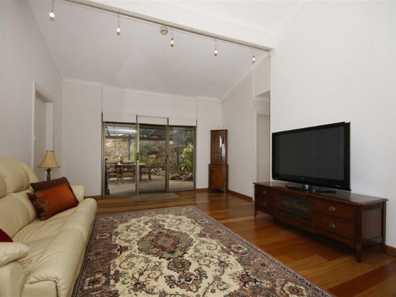 17 Gandys Gully Road, Stonyfell SA 5066