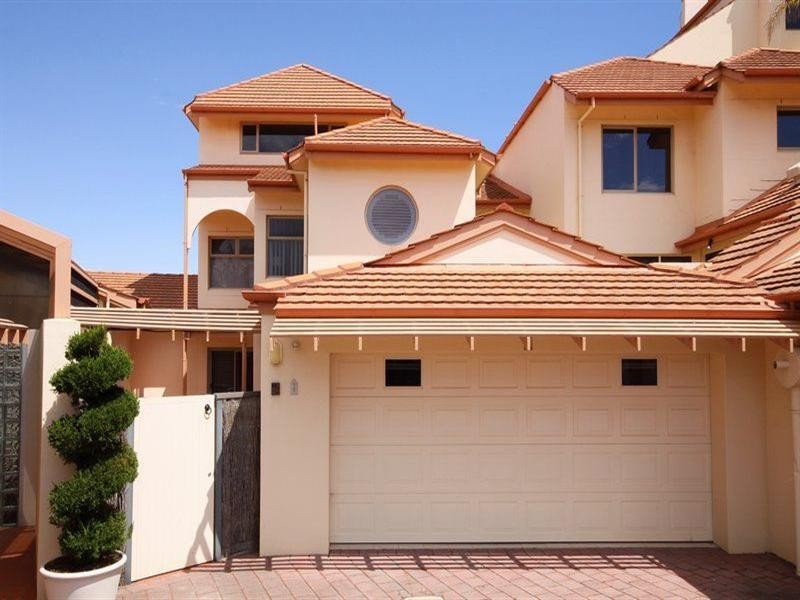 2-24 Martin Court, West Lakes SA 5021