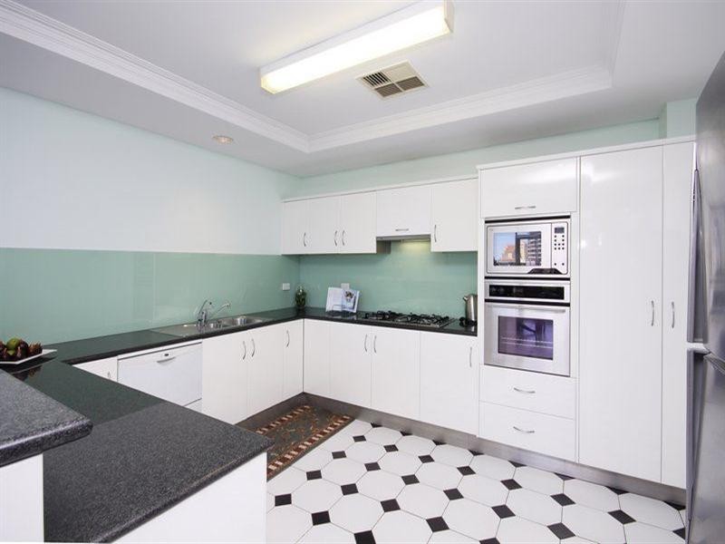 2-24 Martin Court, West Lakes SA 5021