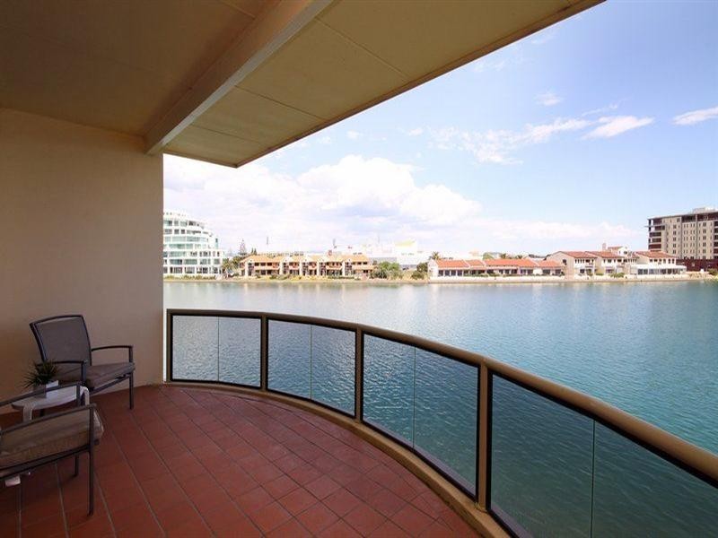 2-24 Martin Court, West Lakes SA 5021