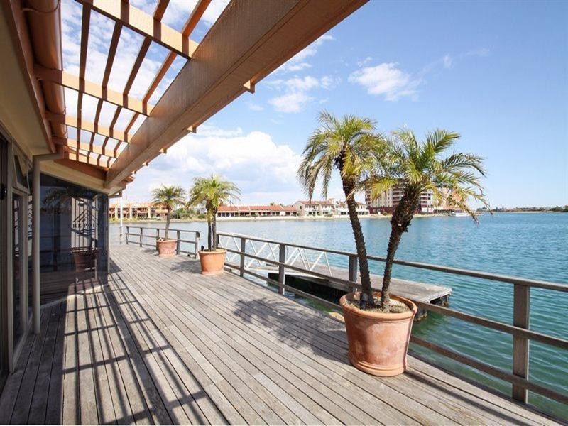 2-24 Martin Court, West Lakes SA 5021