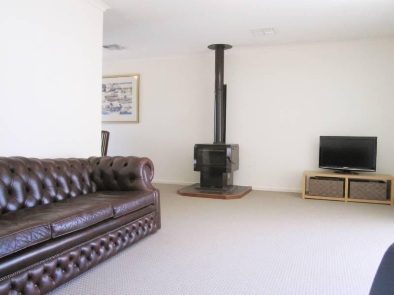 13 Seaview Road, Para Hills SA 5096