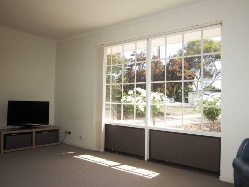 13 Seaview Road, Para Hills SA 5096