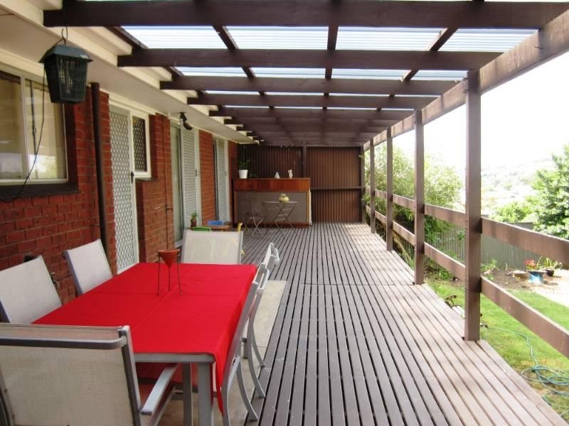 13 Seaview Road, Para Hills SA 5096