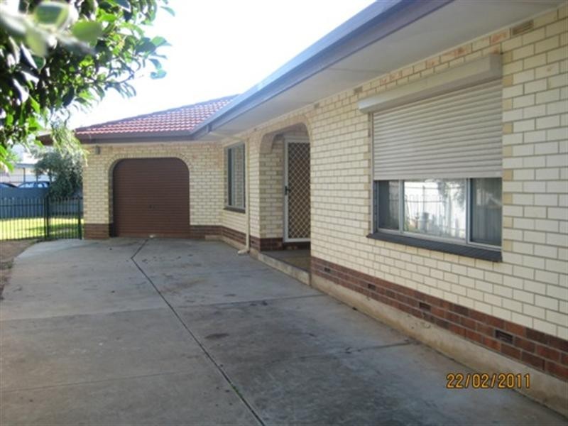2/5 Livingstone Court, Findon SA 5023