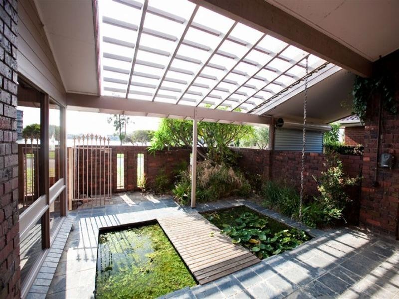 17 Lakeside Court, Tennyson SA 5022