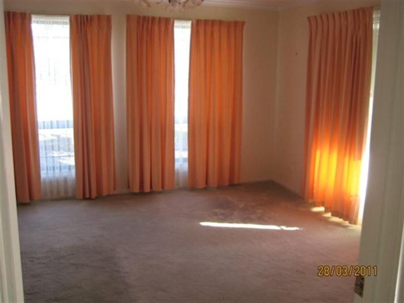 1 Maxlay Road, Modbury Heights SA 5092